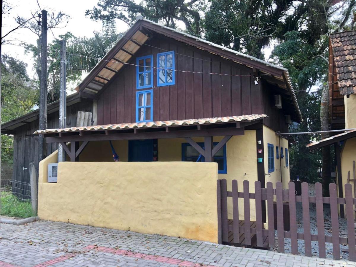 Chales No Centro De Bombinhas Villa Exterior photo