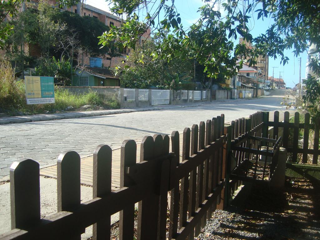 Chales No Centro De Bombinhas Villa Exterior photo